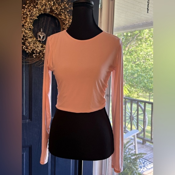 PrettyLittleThing Pink Fitted Long Sleeve Crop Top with Tie Back. NWT - Picture 1 of 12
